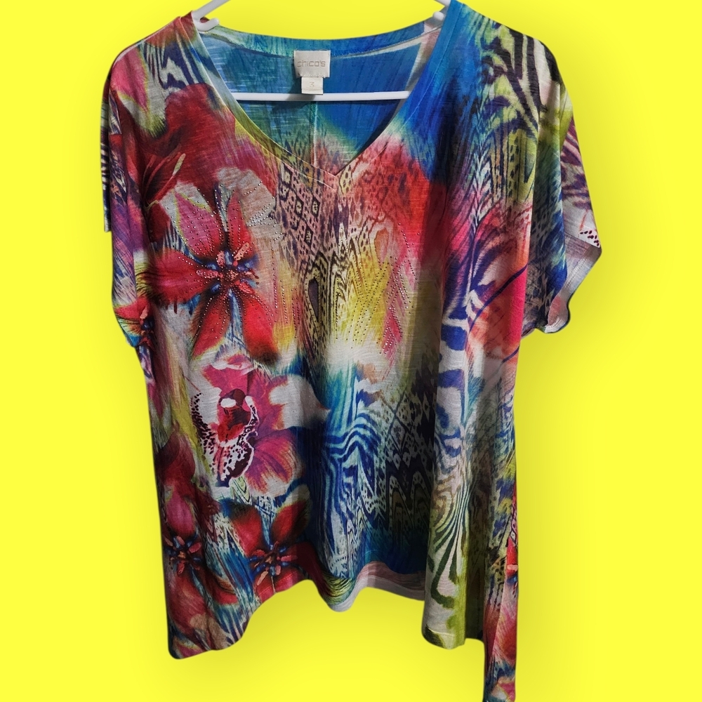 Chico's Multicolor Floral & Zebra-Print V-Neck Tee